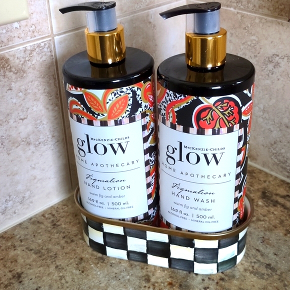 MacKenzie-Childs soap and lotion caddy. Courtly check pattern NWOT - Picture 3 of 5